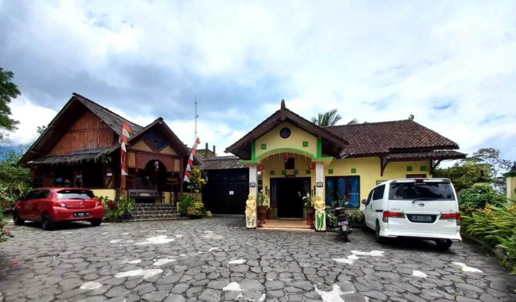 Dijual, Villa dan Resto Dengan Desain Tradisional Jawa View Sawah-1