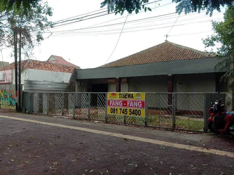 Disewakan Ruko di Jalan Utama Jl. Mt Haryono Semarang-2