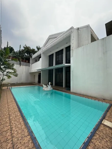 RUMAH MEWAH JUAL MURAH DI KEMANG PRIVATE POOL SELANGKAH KE SENOPATI-2