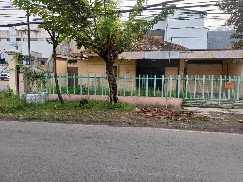 Dijual Rumah Lama Tengah Kota-1